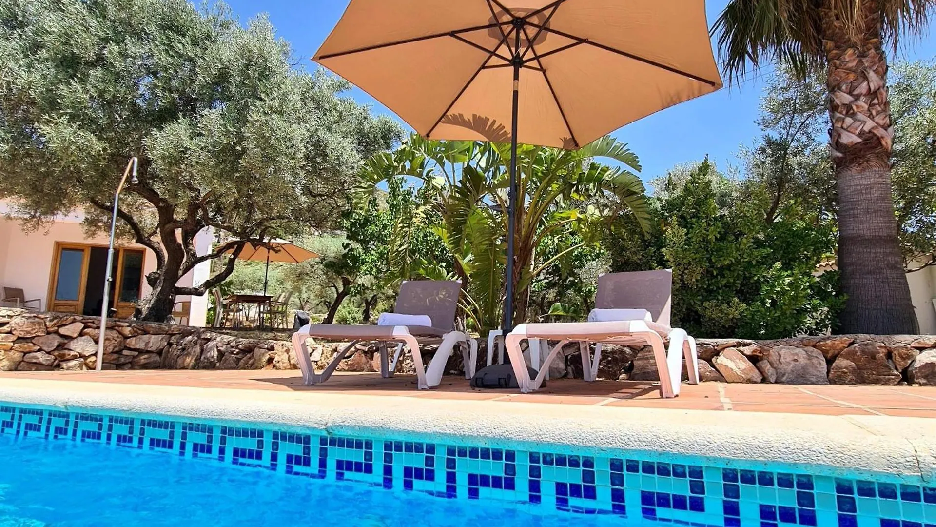 度假居 Casa-Emilia-Competa-Traumhafte-Lage-Mit-Privat-Pool别墅 西班牙
